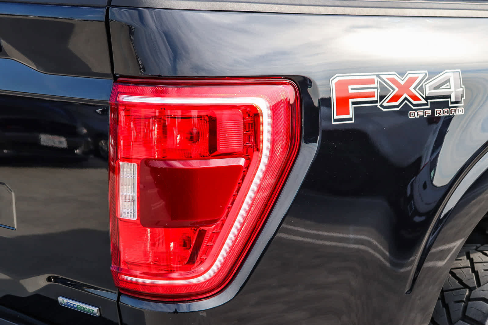 Used 2022 Ford F150 XLT w/ Equipment Group 302A High image 11