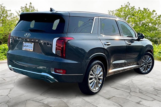 Used 2020 Hyundai Palisade Limited image 2