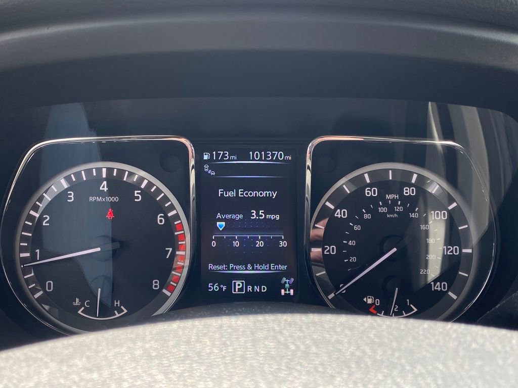 Used 2017 Nissan Titan SV AWD/4WD image 25