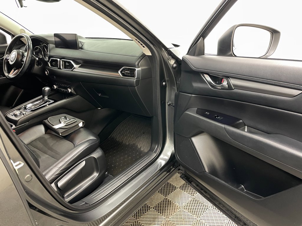 Used 2021 MAZDA CX-5 Touring image 32
