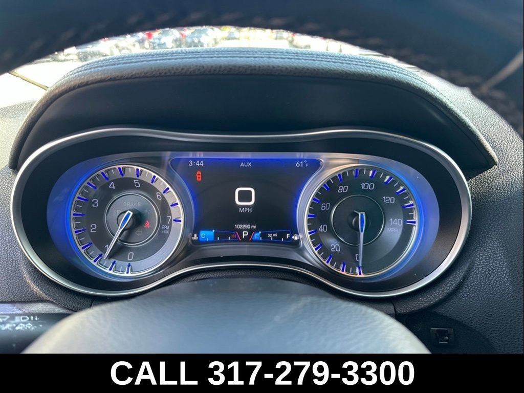 Used 2018 Chrysler 300 Touring w/ Chrome Appearance Package RWD image 18