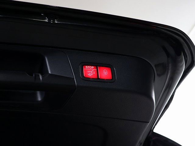 Certified 2023 Mercedes-Benz GLB 250 4MATIC image 29