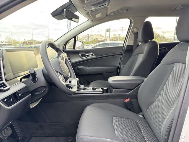 Used 2023 Kia Sportage LX image 12