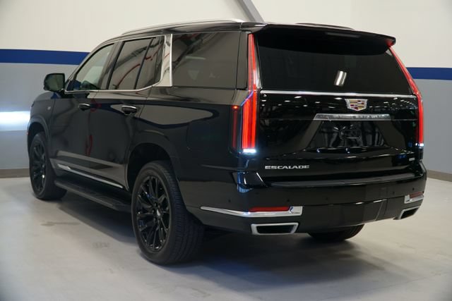 Certified 2025 Cadillac Escalade Premium Luxury AWD/4WD image 3