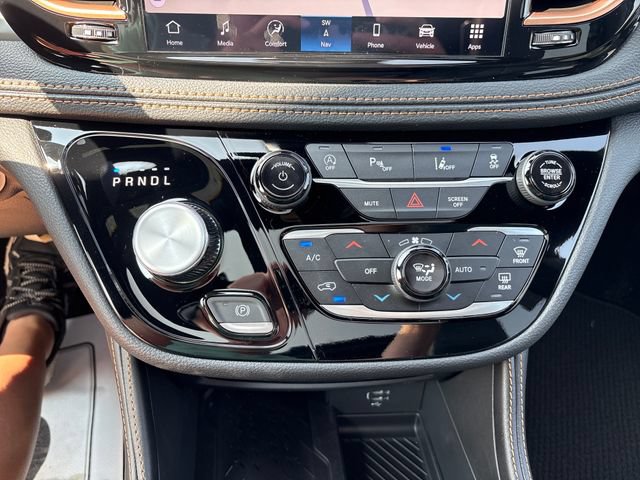 New 2027 Chrysler Pacifica Pinnacle AWD/4WD image 20