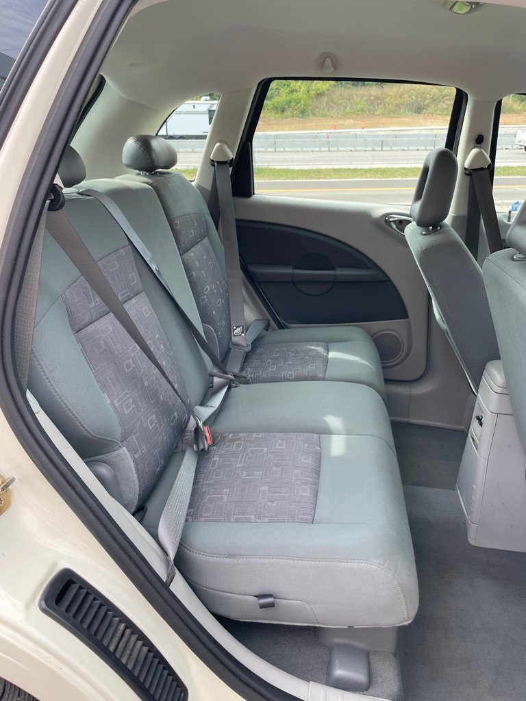 Used 2007 Chrysler PT Cruiser FWD image 18