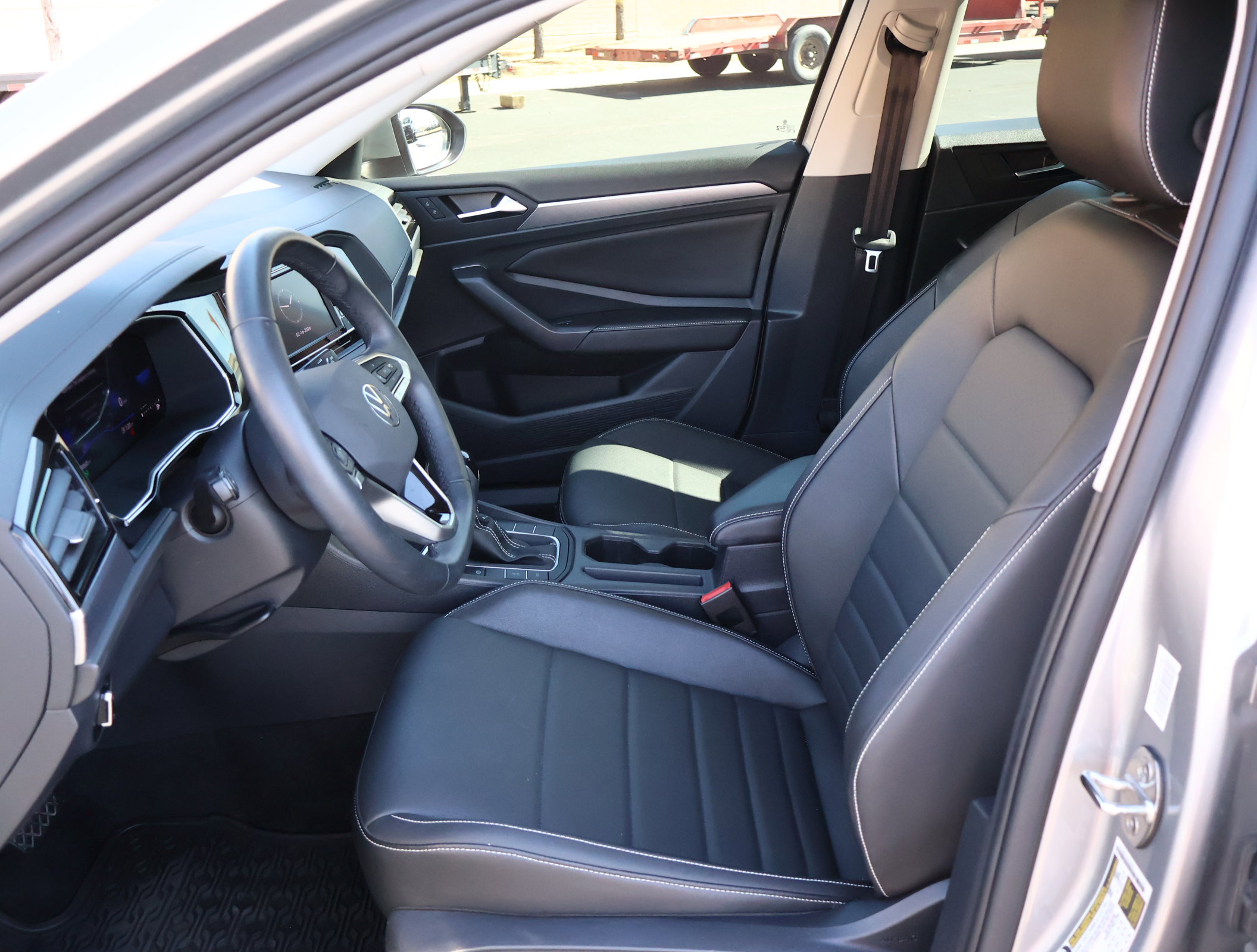 Used 2024 Volkswagen Jetta SE image 10