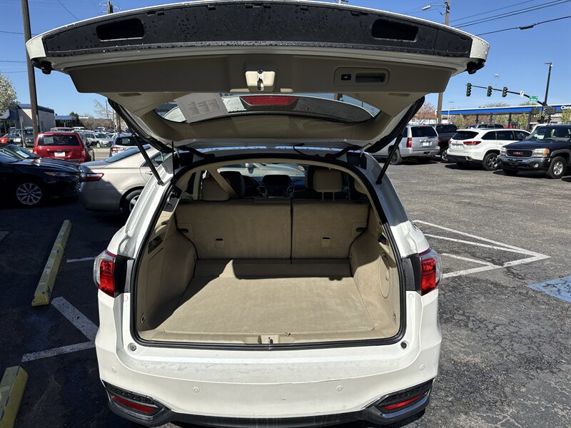 Used 2018 Acura RDX AWD w/ Advance Package image 16