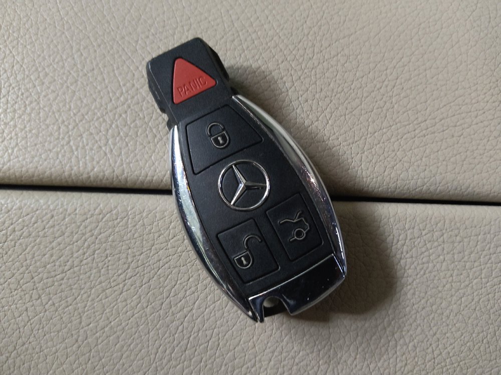 Used 2019 Mercedes-Benz GLC 300 w/ Premium Package image 32