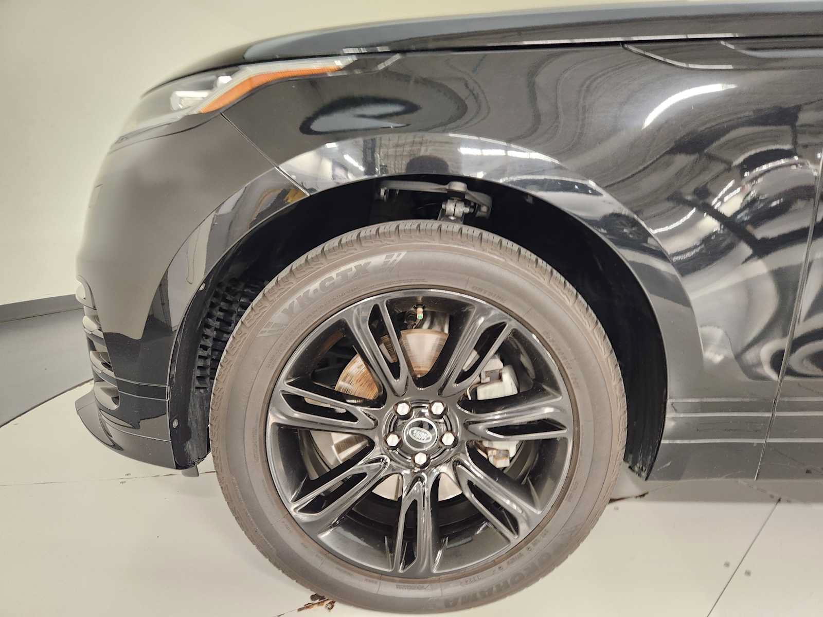 Used 2023 Land Rover Range Rover Velar R-Dynamic S AWD/4WD image 11