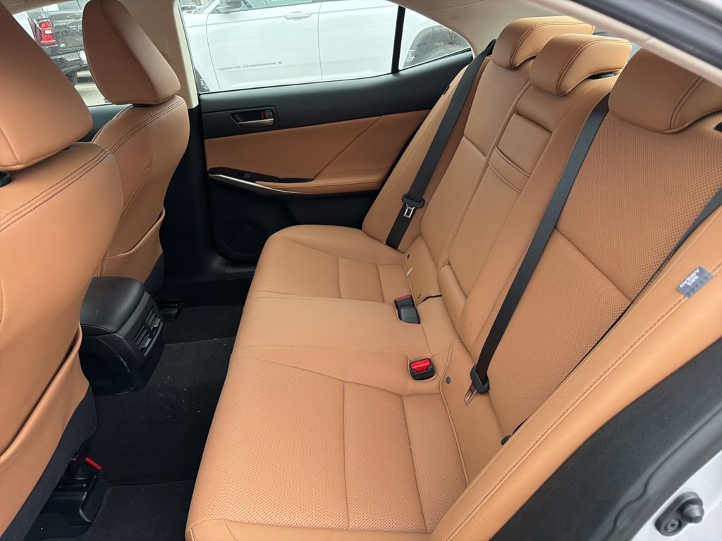 Used 2019 Lexus IS 300 300 w/ Premium Package image 10