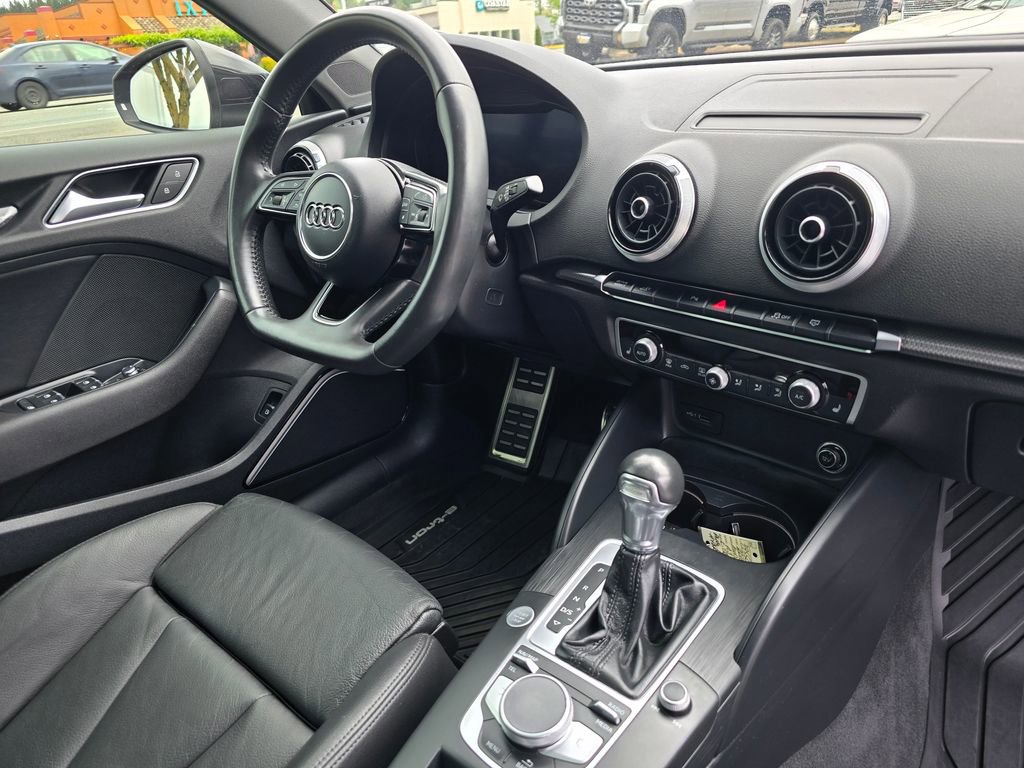 Used 2018 Audi A3 e-tron Prestige w/ Prestige Package FWD image 12