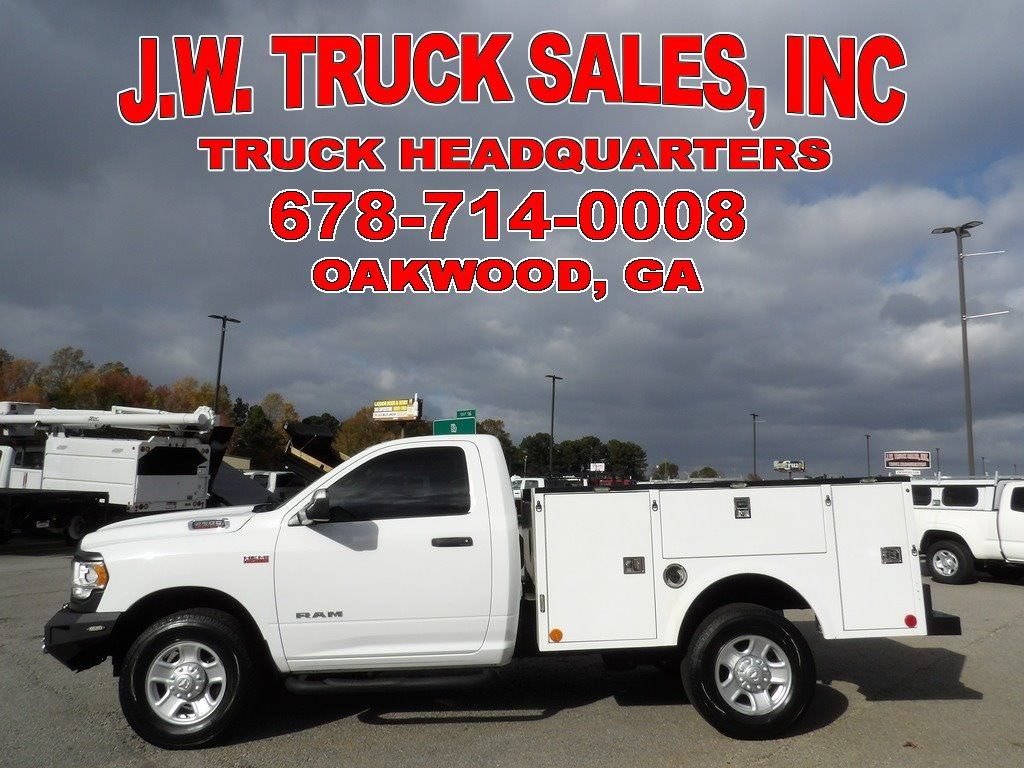 Used 2022 RAM 2500 Tradesman RWD image 2