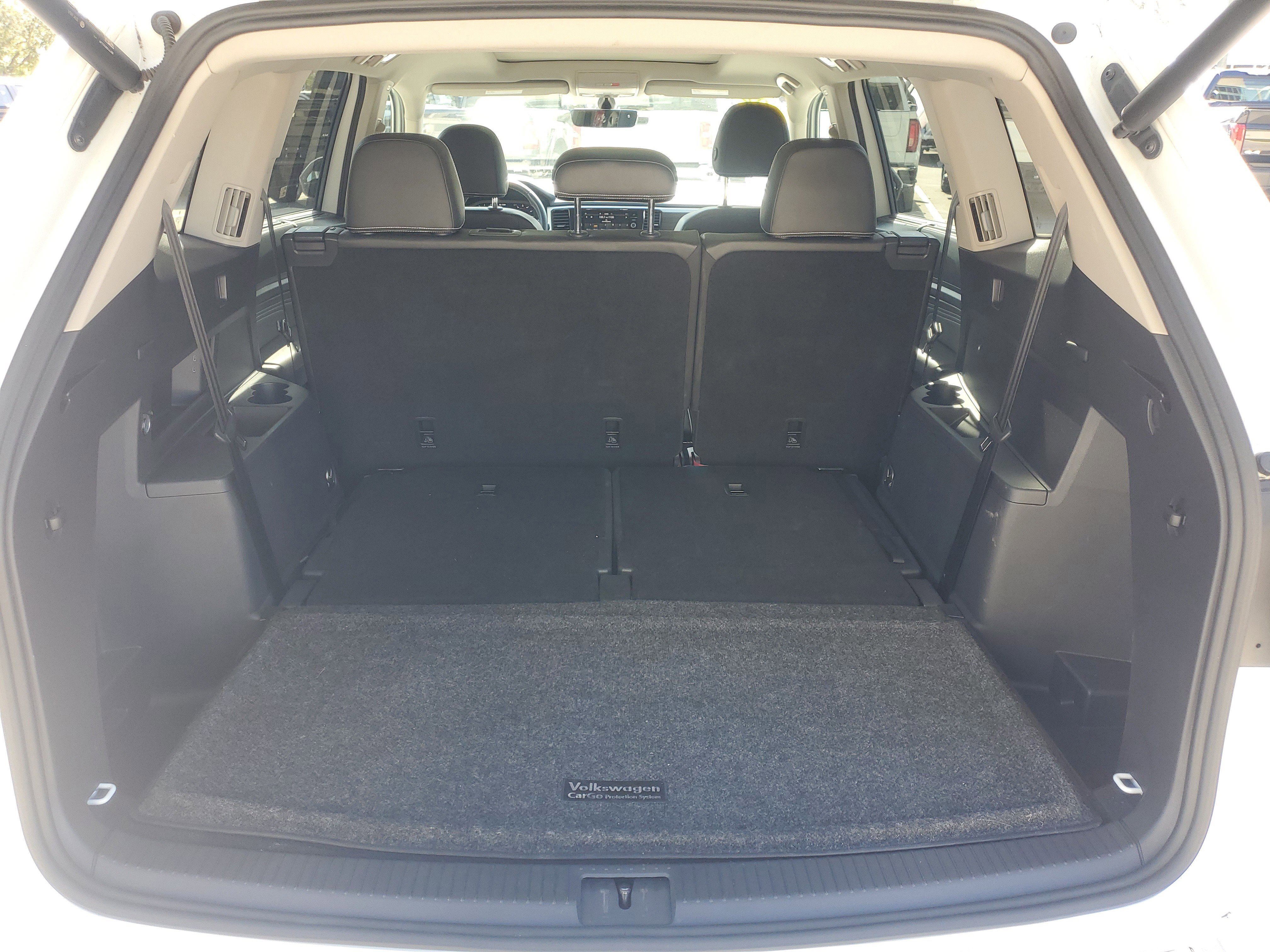 Used 2023 Volkswagen Atlas SE w/ Panoramic Sunroof Package image 9