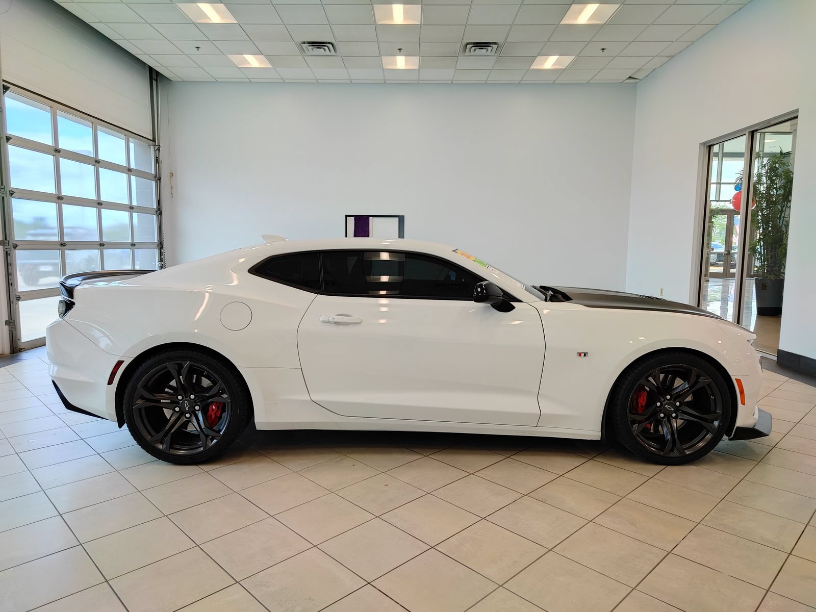 Used 2023 Chevrolet Camaro SS RWD image 2