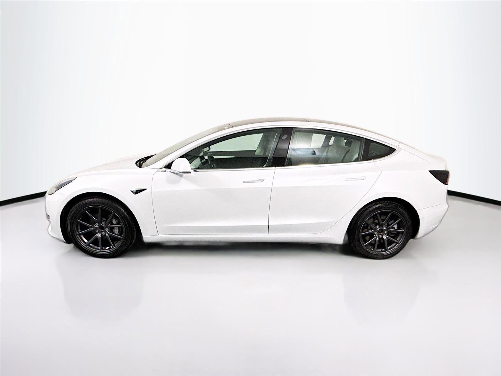 Used 2018 Tesla Model 3 Long Range image 24