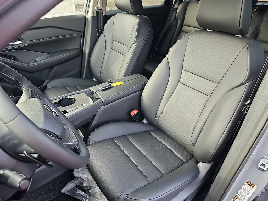 New 2026 Nissan Rogue Dark Armor FWD image 19