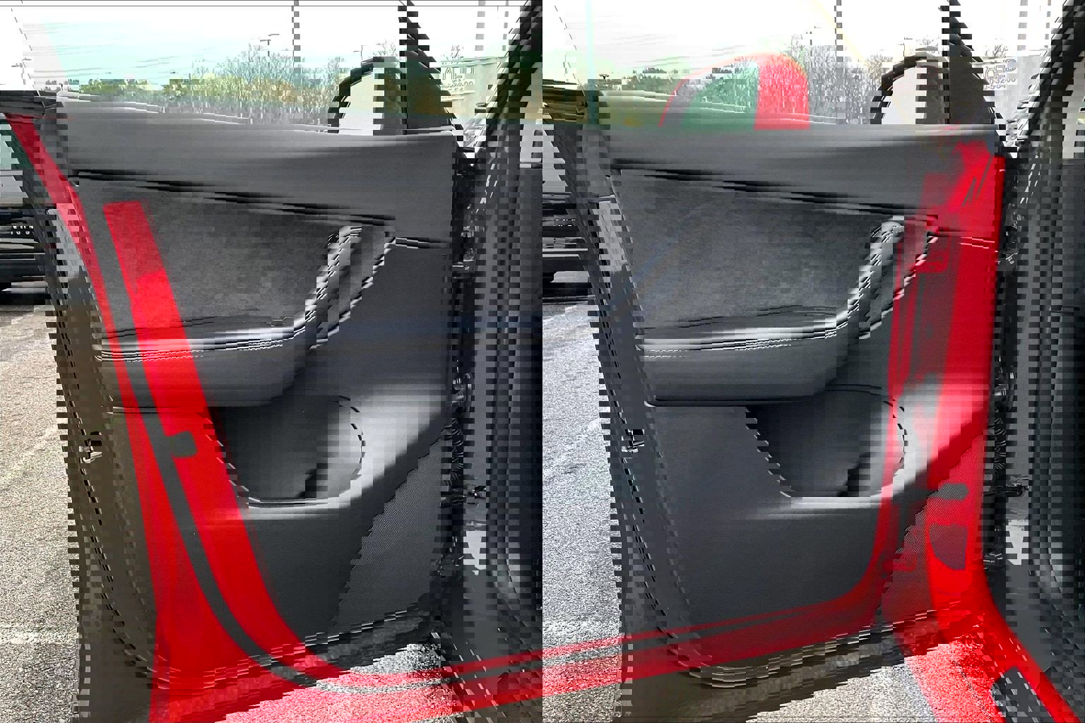 Used 2022 Tesla Model Y Long Range image 19