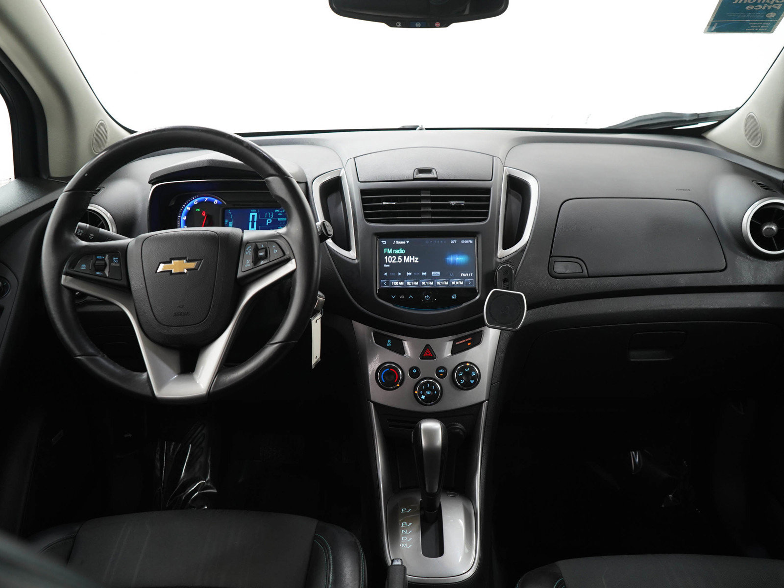 Used 2015 Chevrolet Trax LT w/ LT Sun and Sound Package FWD image 15