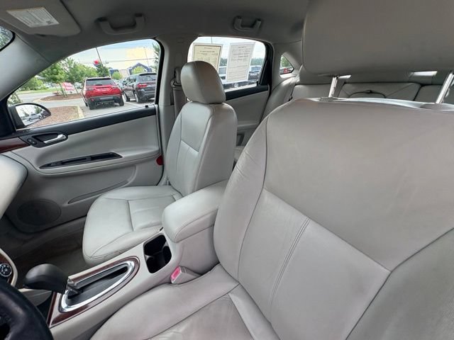 Used 2008 Chevrolet Impala LTZ FWD image 25