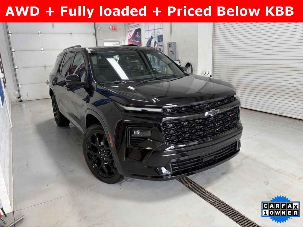Used 2025 Chevrolet Traverse RS w/ LPO, Floor Liner Package image 2