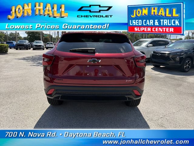 Used 2025 Chevrolet Trax RS w/ Sunroof Package FWD image 8