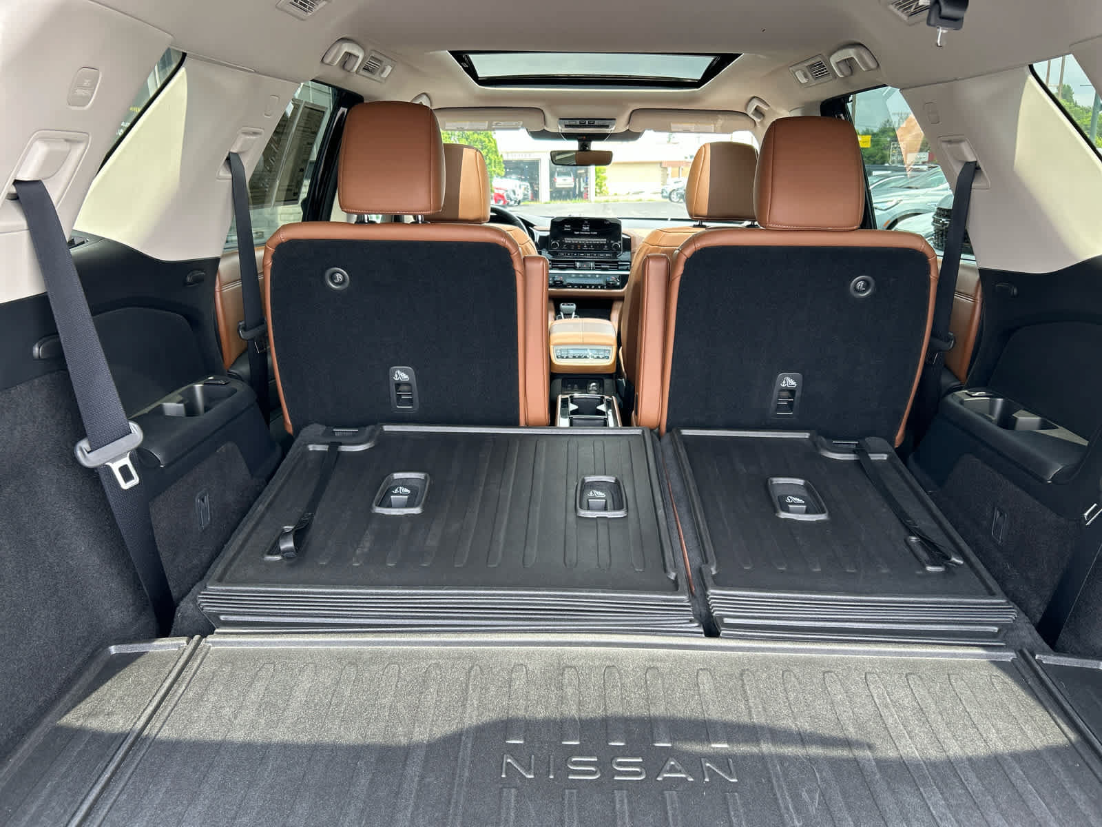 Certified 2025 Nissan Pathfinder Platinum AWD/4WD image 18