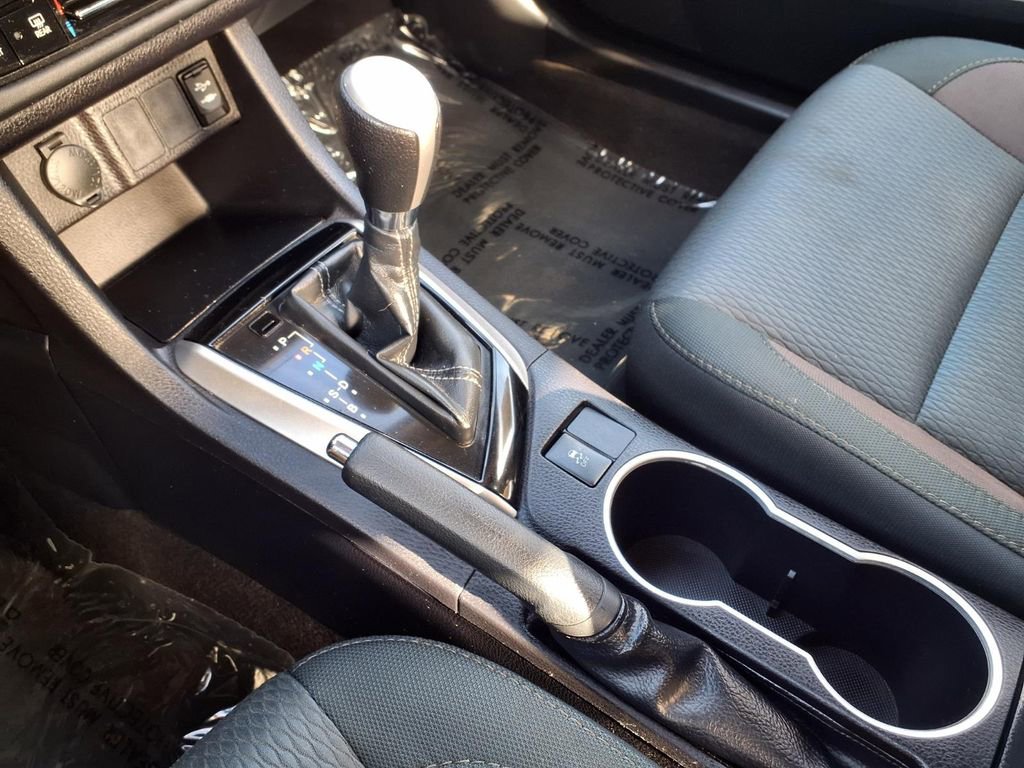 Used 2019 Toyota Corolla LE image 20