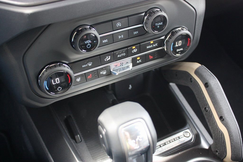 New 2025 Ford Bronco Badlands w/ Sasquatch Package image 32