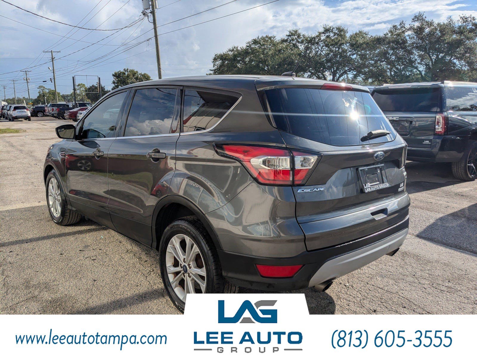 Used 2017 Ford Escape SE image 4