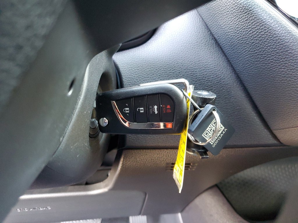 Used 2025 Toyota Corolla LE FWD image 29
