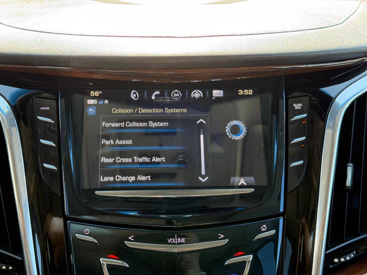 Used 2018 Cadillac Escalade Luxury AWD/4WD image 75