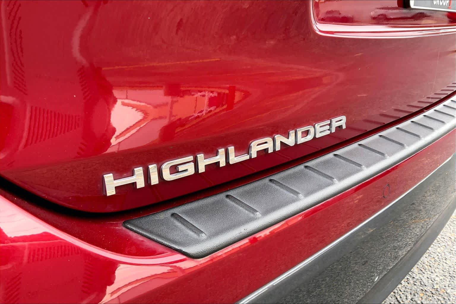 Used 2023 Toyota Highlander Limited FWD image 31