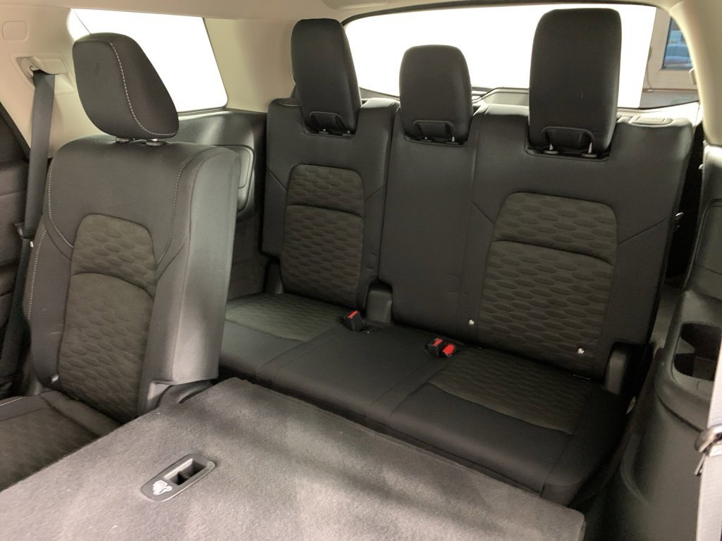 Used 2023 Nissan Pathfinder SV image 35