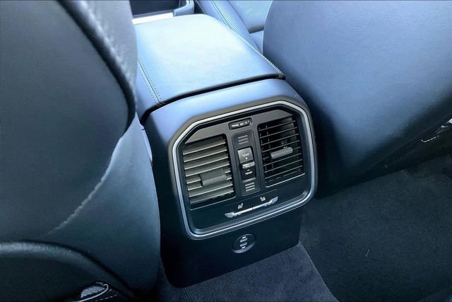 Used 2026 Porsche Macan image 10