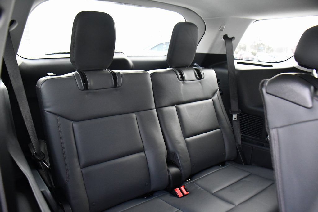 Used 2026 Ford Explorer Active w/ Active Comfort Package AWD/4WD image 18