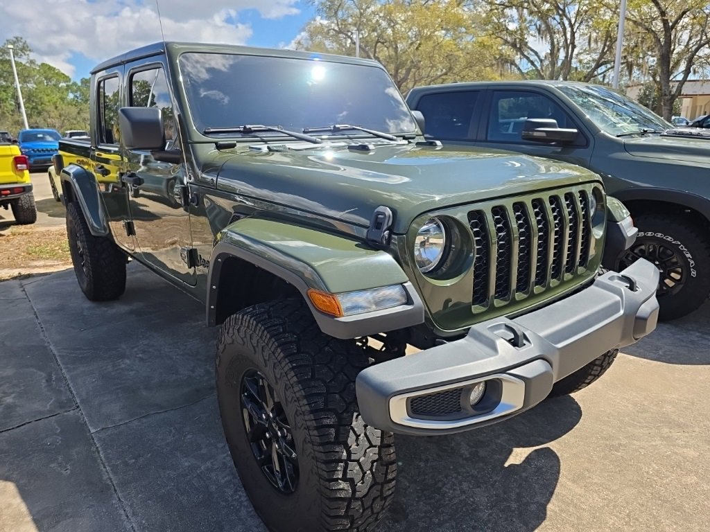 Used 2021 Jeep Gladiator Sport image 8