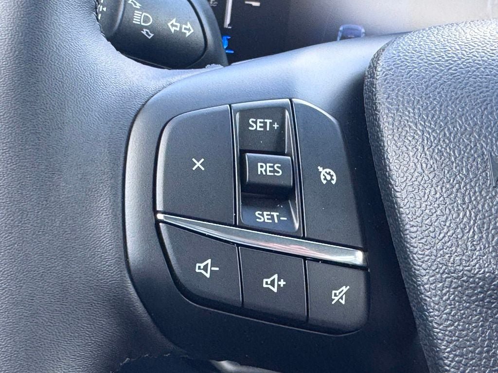New 2026 Ford Maverick XLT w/ XLT Luxury Package FWD image 9