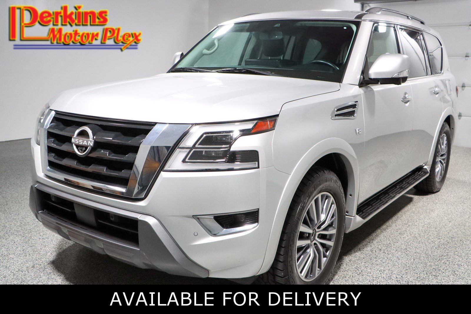 Used 2022 Nissan Armada SL w/ Captain's Chairs Package image 1