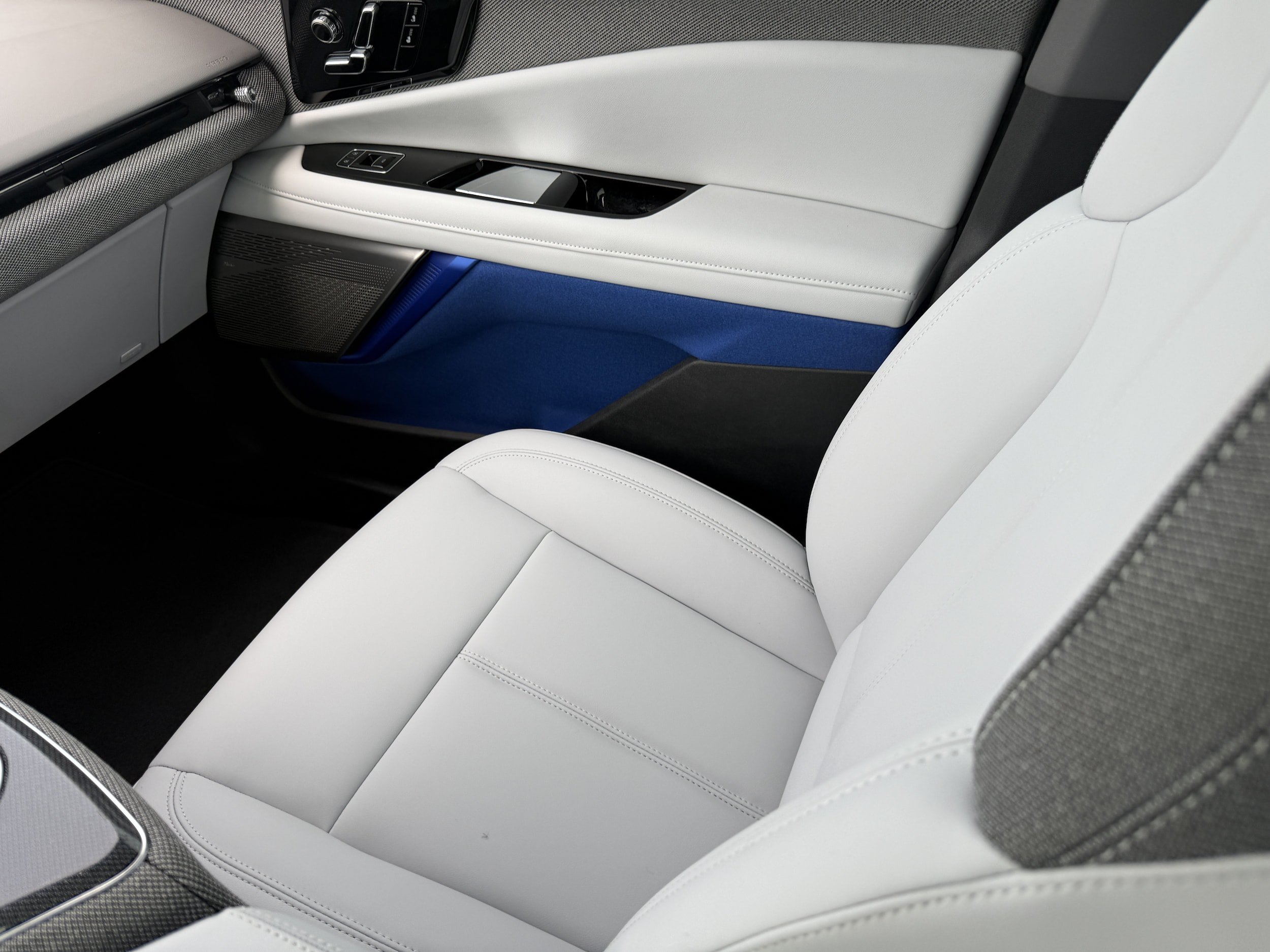 New 2026 Cadillac Optiq Luxury 1 RWD image 16