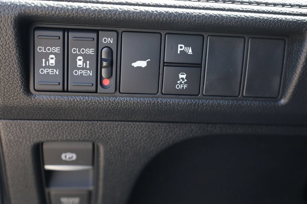 New 2026 Honda Odyssey Touring image 14