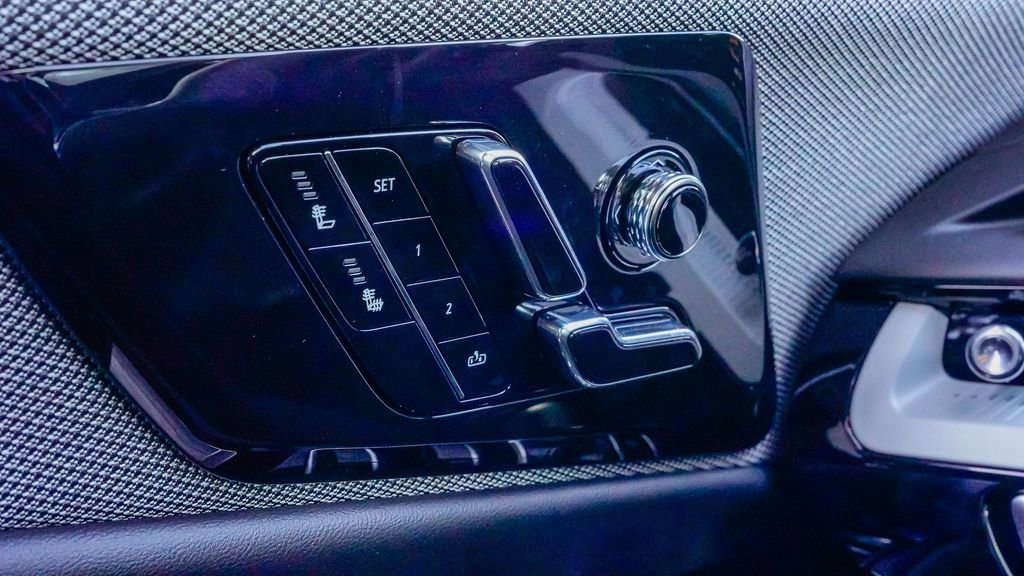 New 2026 Cadillac Optiq Sport 1 image 15