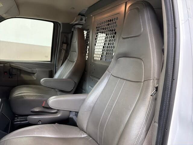 Used 2022 Chevrolet Express 2500 w/ Driver Convenience Package RWD image 16