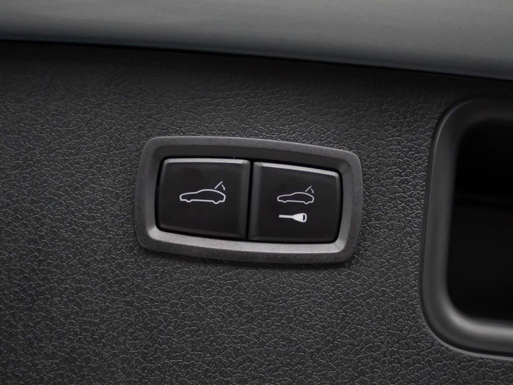 Used 2026 Porsche Macan image 26