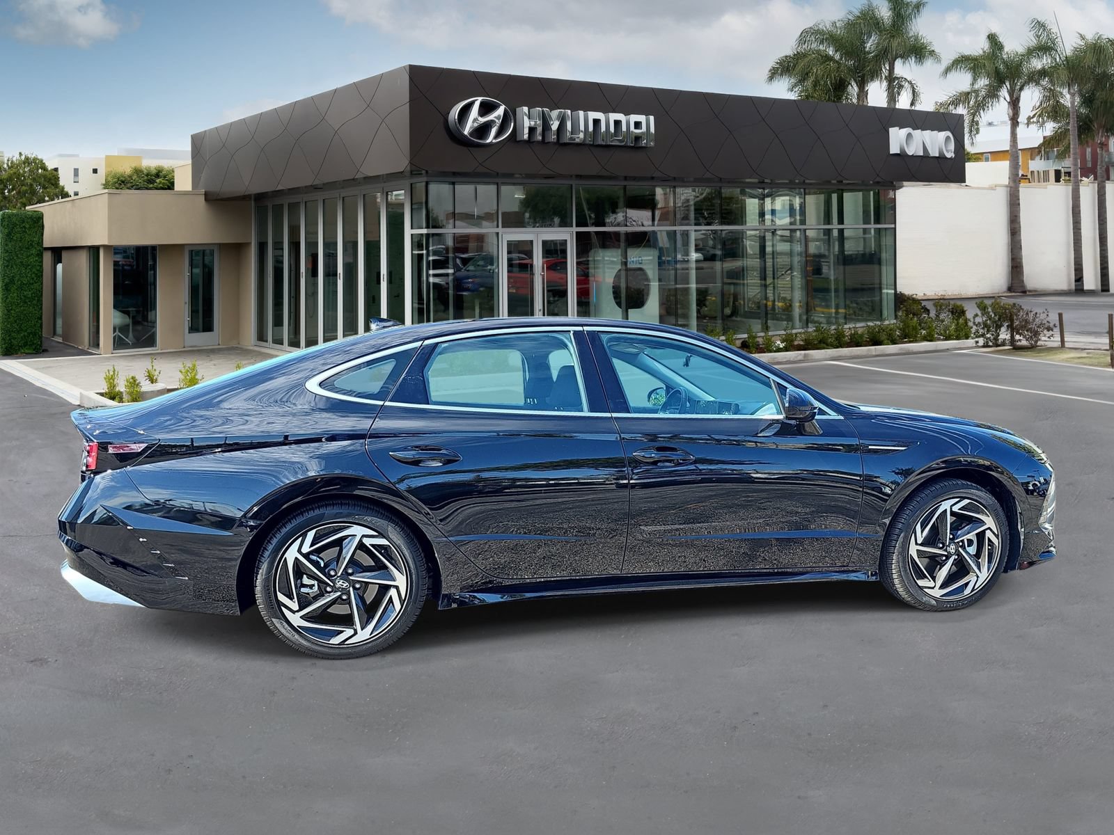 Certified 2026 Hyundai Sonata SEL FWD image 2