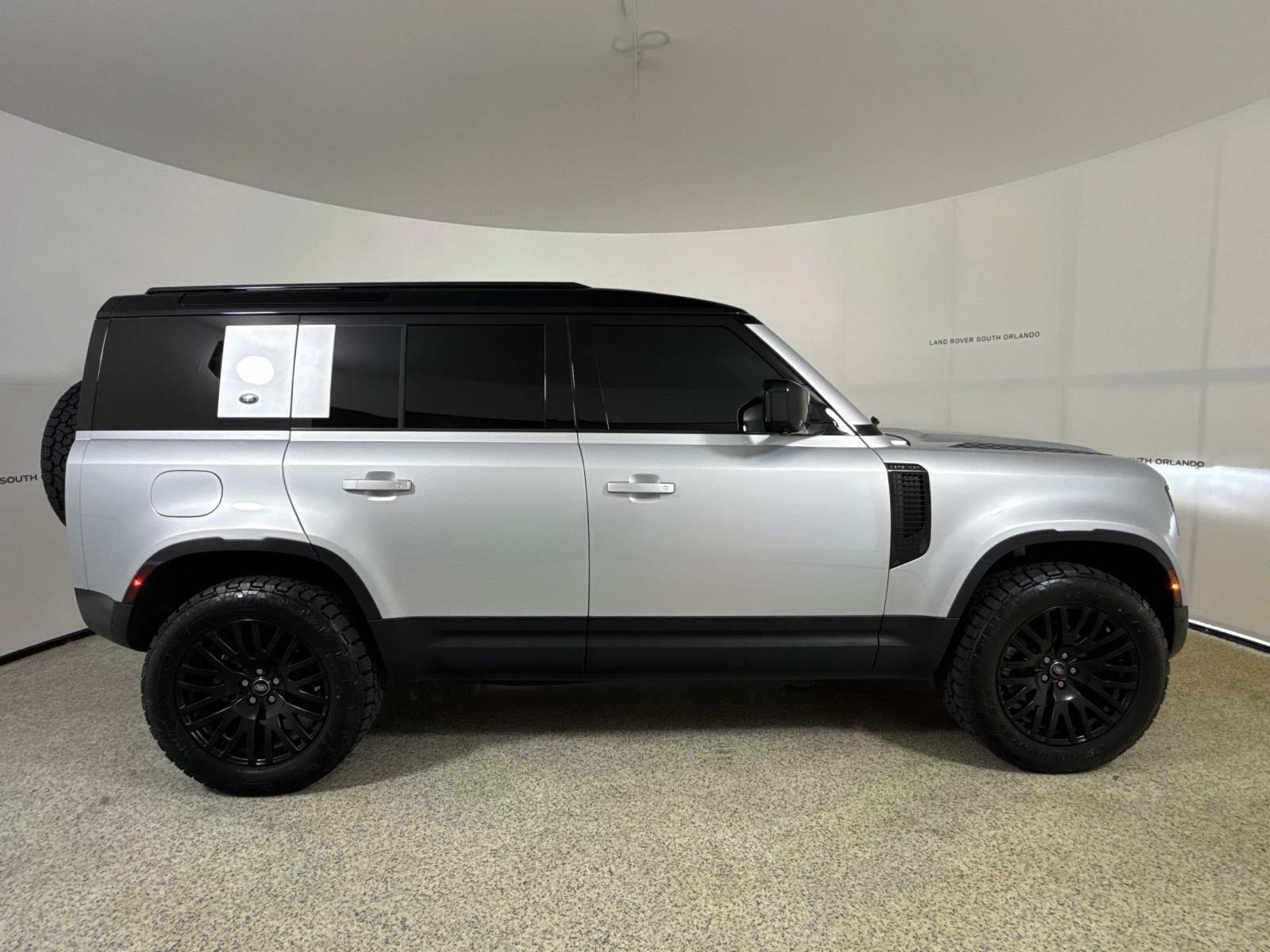 Used 2024 Land Rover Defender 110 S AWD/4WD image 6