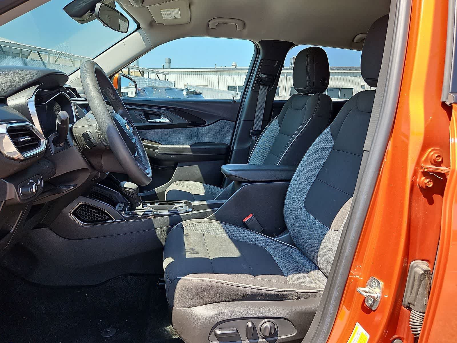 Certified 2022 Chevrolet TrailBlazer LT w/ LPO, Blackout Package FWD image 24