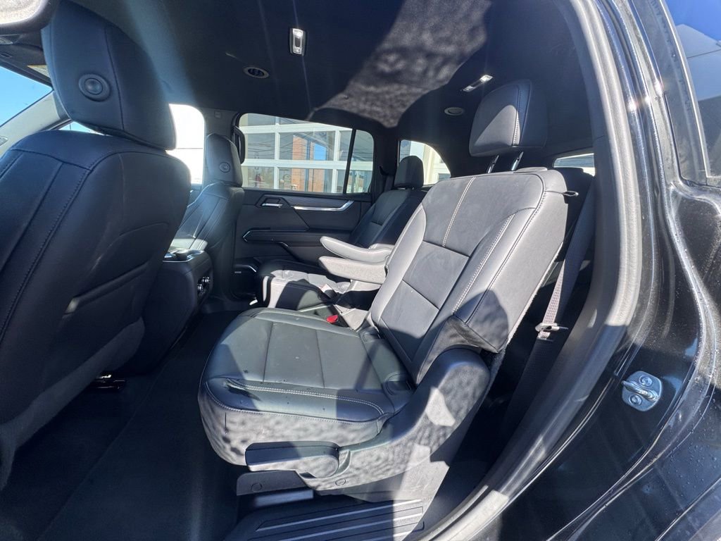 Used 2024 GMC Acadia Elevation image 24