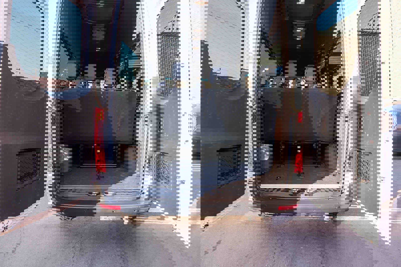 Used 2024 Mercedes-Benz Sprinter 2500 image 32