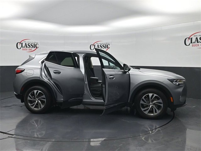 Used 2023 Buick Envision Essence image 33